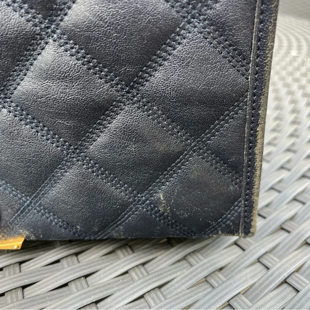 Saint Laurent  Quilted Leather Shoulder Bag in Navy with Gold YSL Logo - Picture 4 of 16